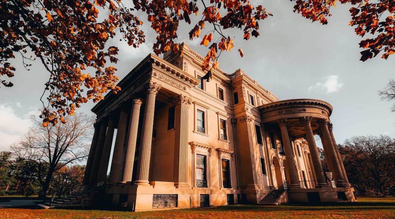 Vanderbilt Mansion in the autumn